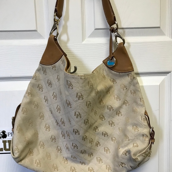 Purse - Picture 1 of 2